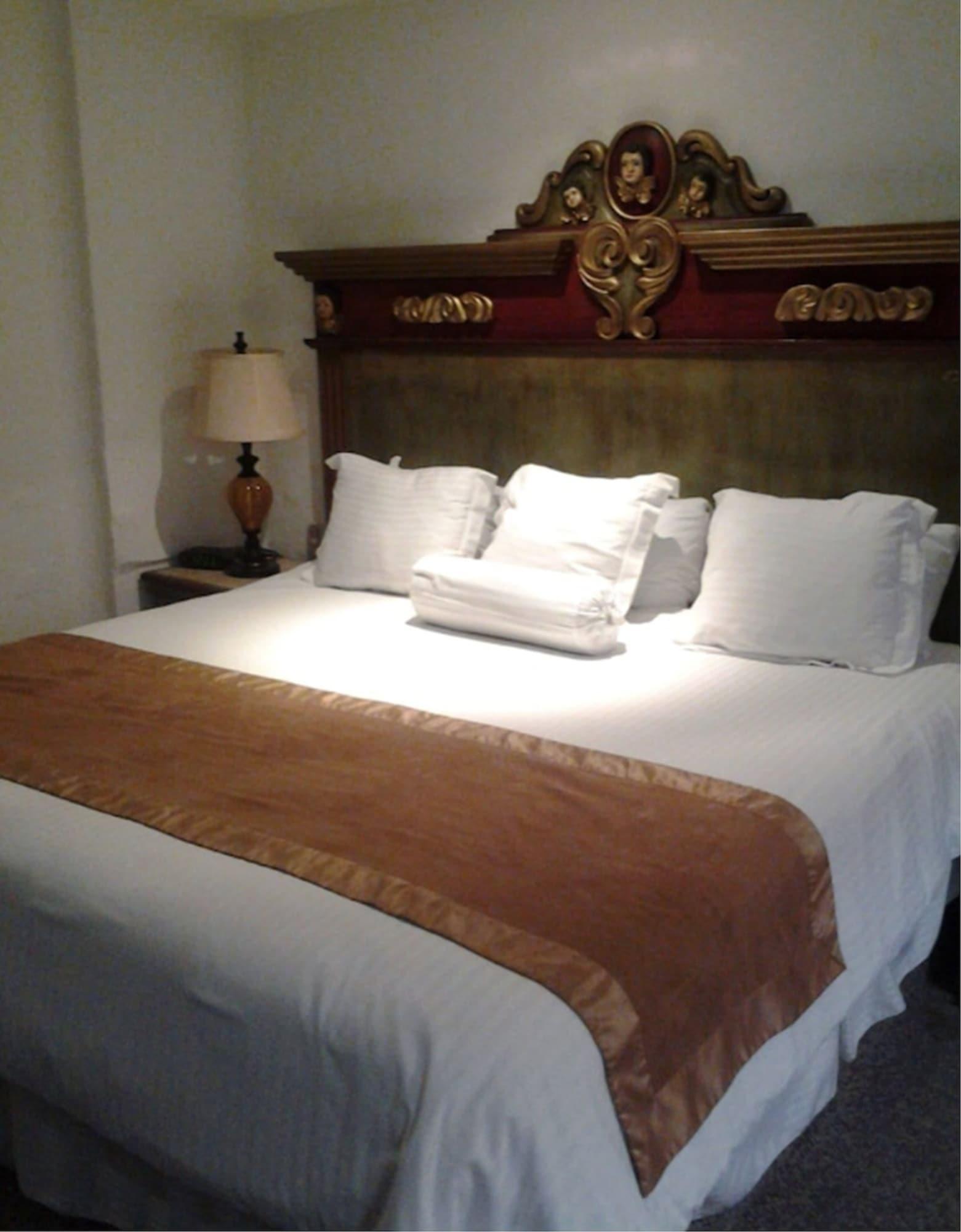 Howard Johnson By Wyndham Morelia Calle Real Екстер'єр фото