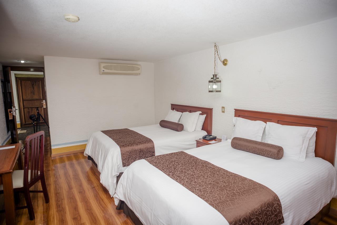 Howard Johnson By Wyndham Morelia Calle Real Екстер'єр фото